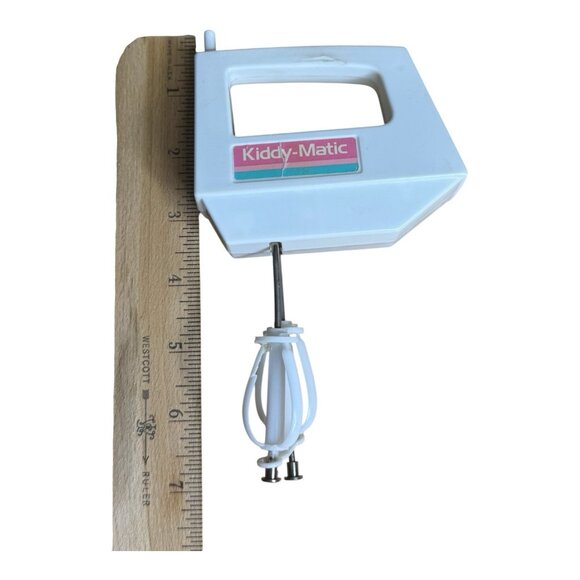 Vintage KIDDY-MATIC MIXER Chilton-Globe Toy Button Mixer White Retro Kitchen - Picture 9 of 11